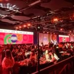 Como a curadoria musical impulsionou o reconhecimento de líderes no Women to Watch 2026